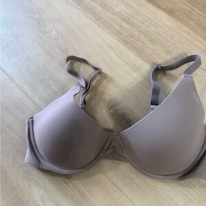 SKIMS Fits everybody plunge bra